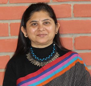 Dr. Smita Singh (Dabholkar)